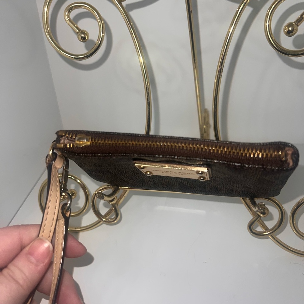 Michael Kors wallet - Picture 3 of 4